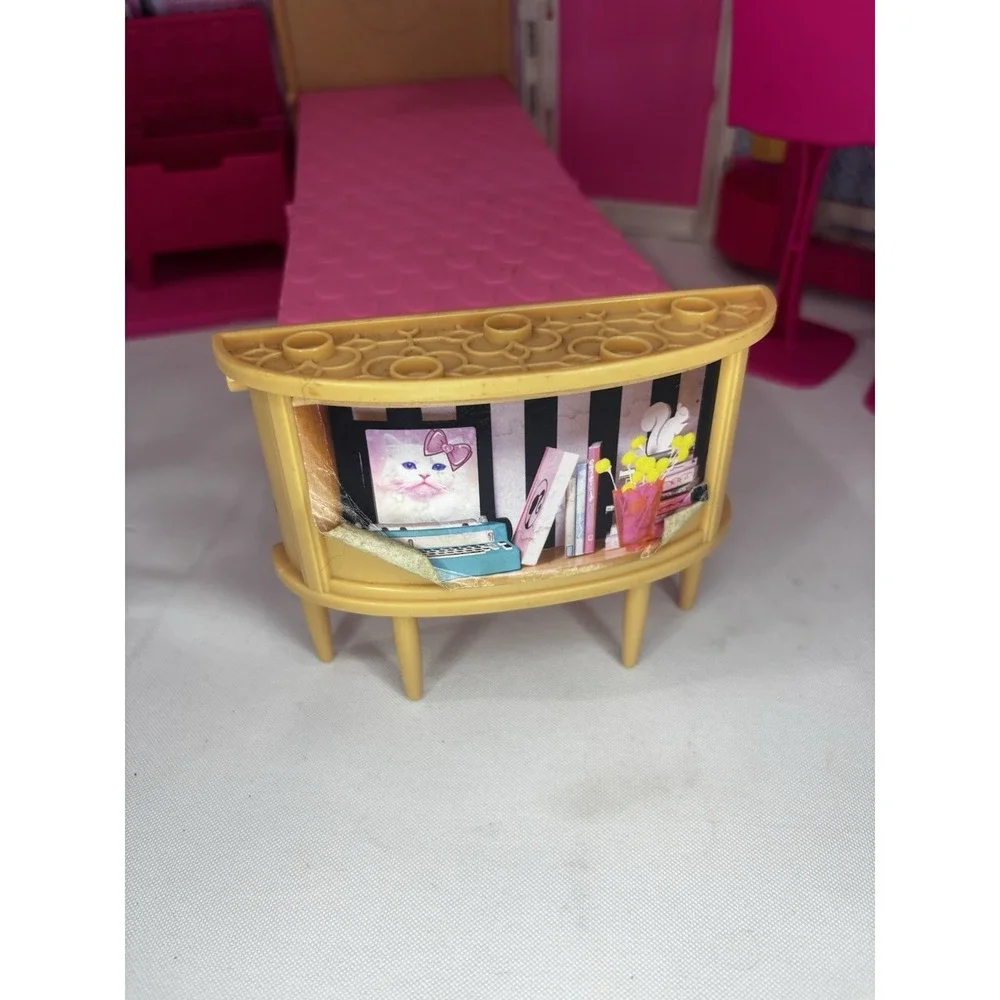 Mattel Barbie Glam Getaway House Pink & White Fold-Up Playset 2014 + Accessories
